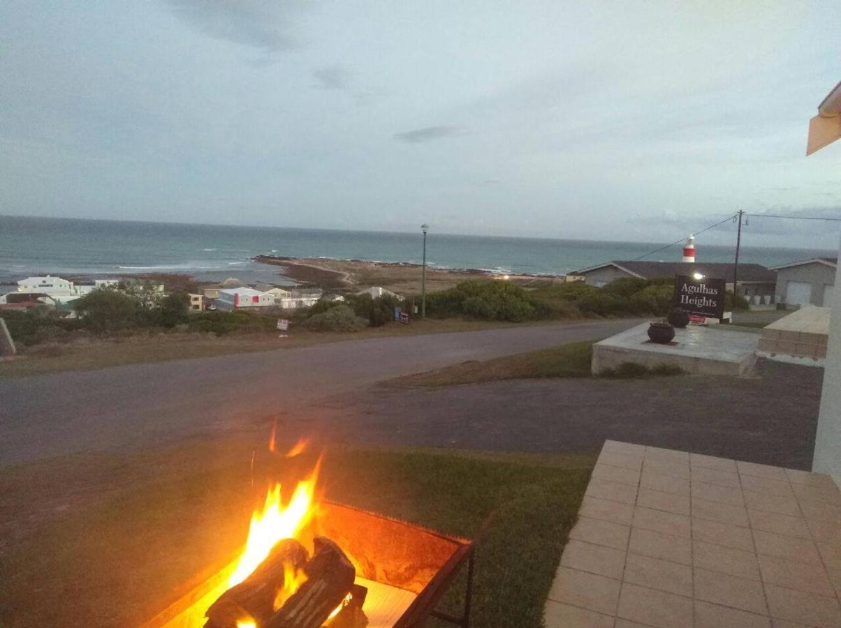 Agulhas Heights Self-Catering Cottages Экстерьер фото