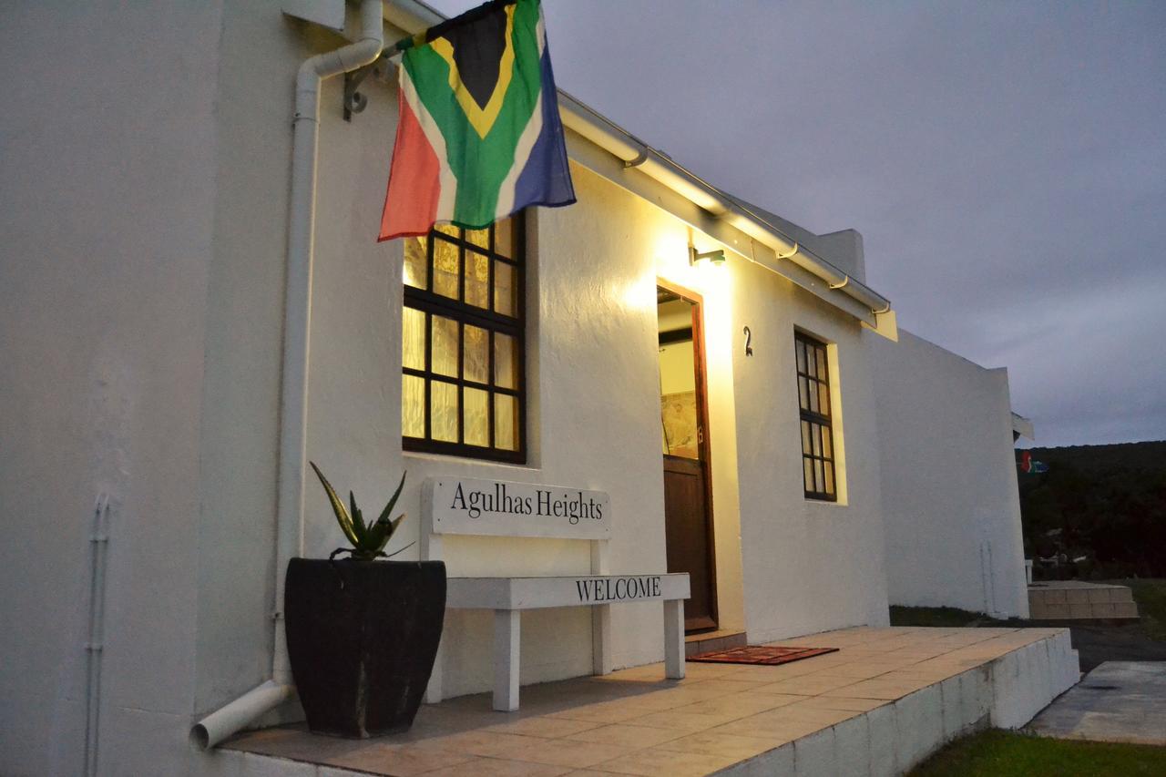 Agulhas Heights Self-Catering Cottages Экстерьер фото
