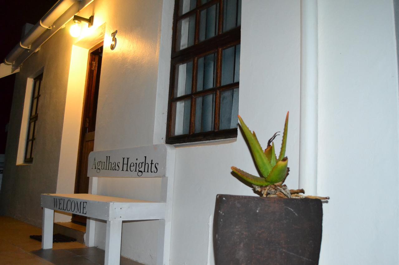 Agulhas Heights Self-Catering Cottages Экстерьер фото